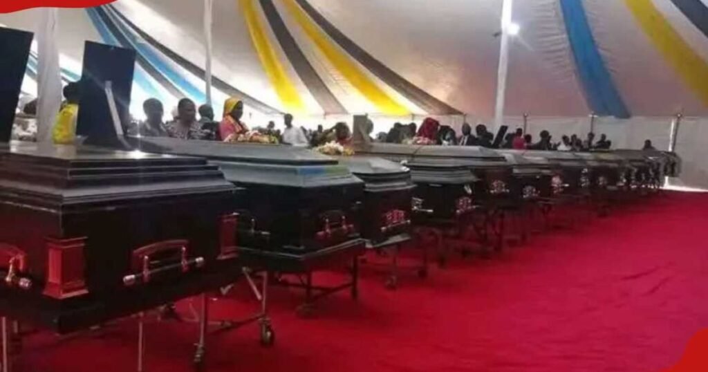 Raila Odinga Aifariji Familia za Watu 26 Waliofariki Katika Ajali ya Kisumu, Achangia KSh 1M