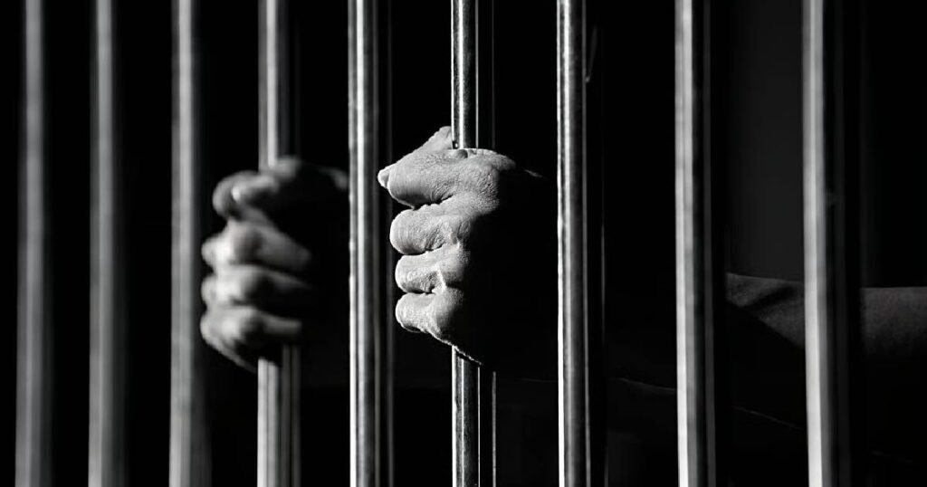 Mwanaume wa Kenya Afungwa Miaka 20 kwa Kumrushia Mshale Mfanyakazi wa Kenya Power