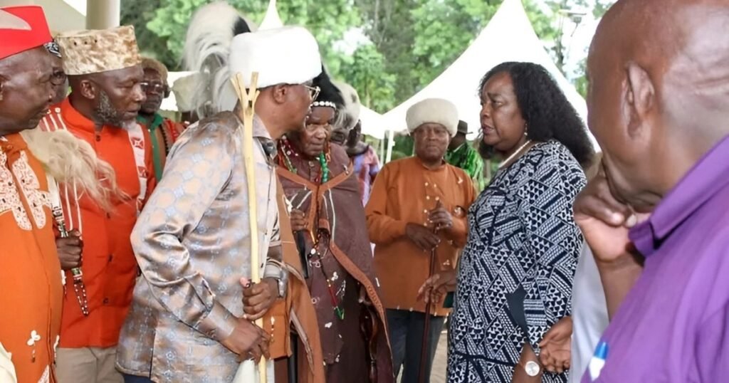 Wazee wa Kikuyu Watembelea Kaburi la Raila Odinga: Ishara ya Heshima, Umoja na Maridhiano ya Kitaifa