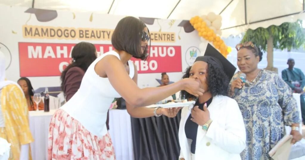 “Neno la Nguvu”: Jasinta Makwabe Atoa Ujumbe Mzito Kwa Mabinti Wa Chuo cha Urembo – Mafunzo, Hamasa na Uwezeshaji