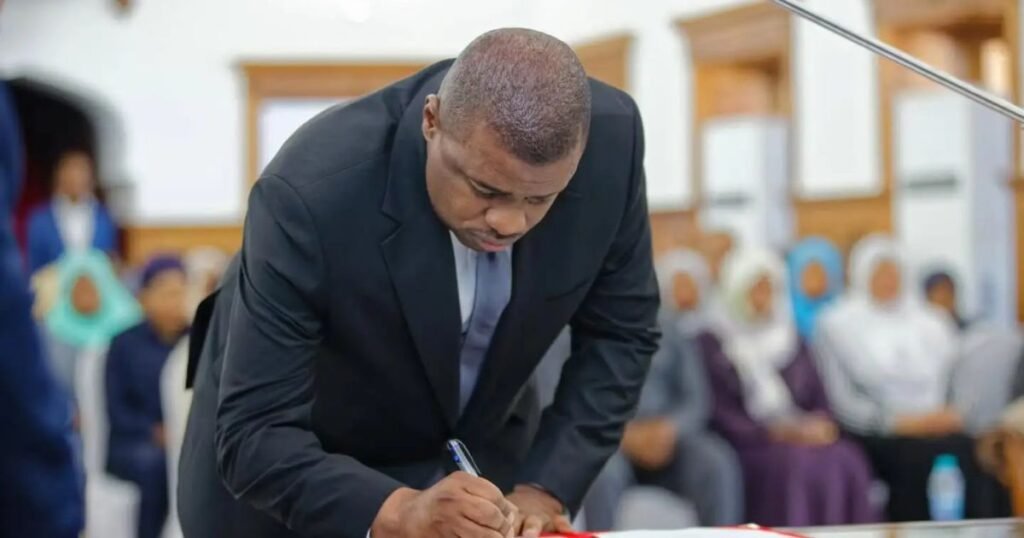Rais Mwinyi Amuapisha Makamu Wa Pili wa Rais wa Zanzibar: Hafla ya Historia Zanzibar 2025